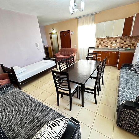 Romance Holiday Garden Inn Durres Bagian luar foto