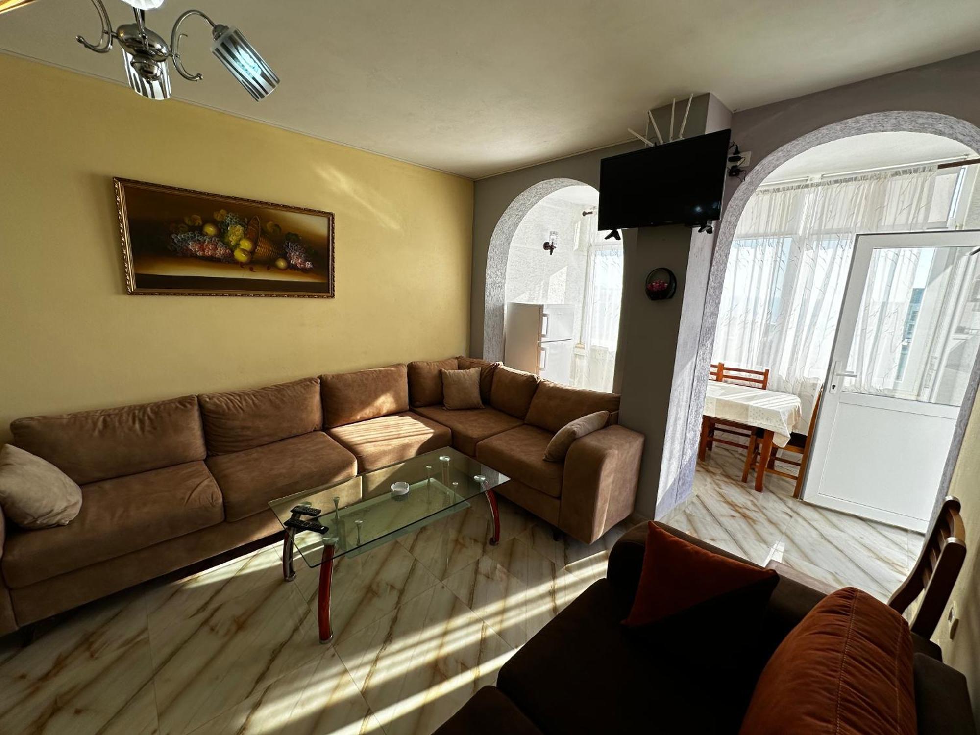 Romance Holiday Garden Inn Durres Bagian luar foto