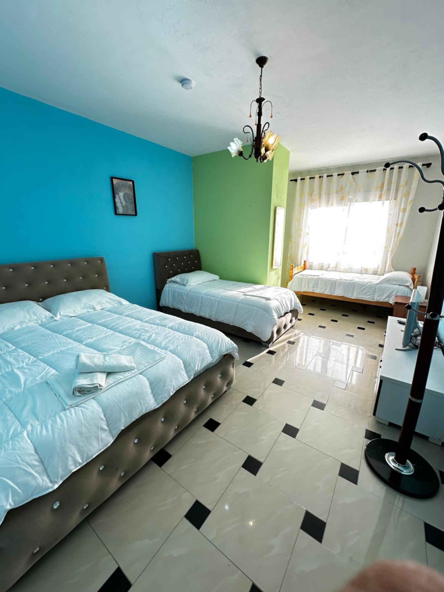 Romance Holiday Garden Inn Durres Bagian luar foto