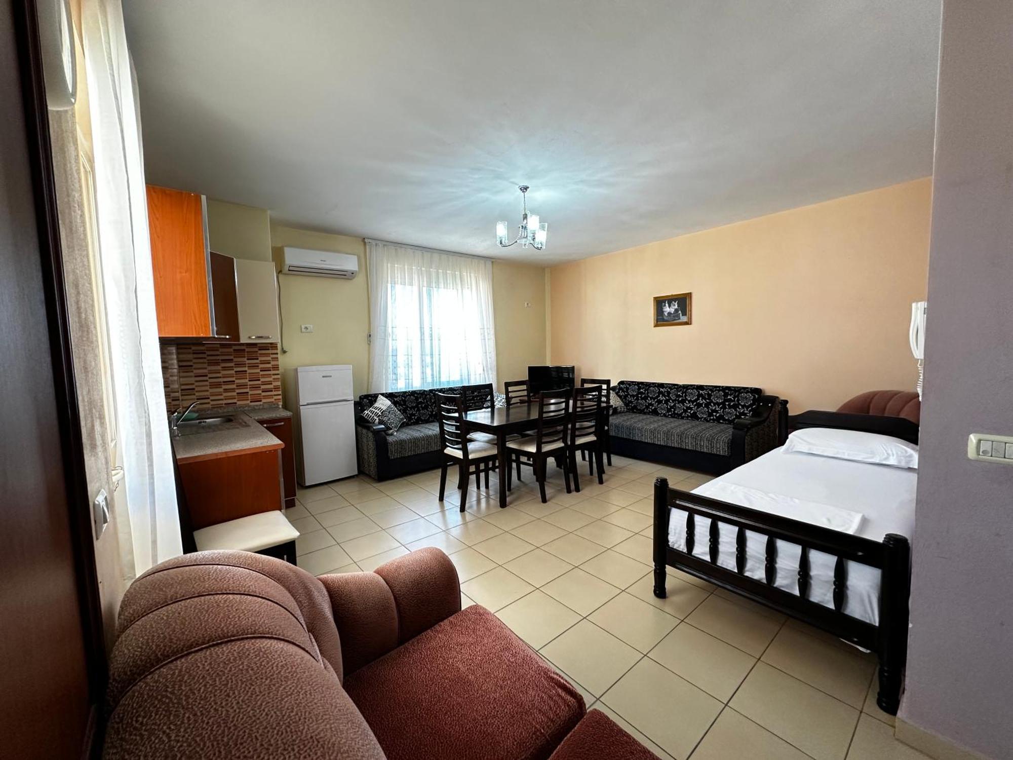 Romance Holiday Garden Inn Durres Bagian luar foto