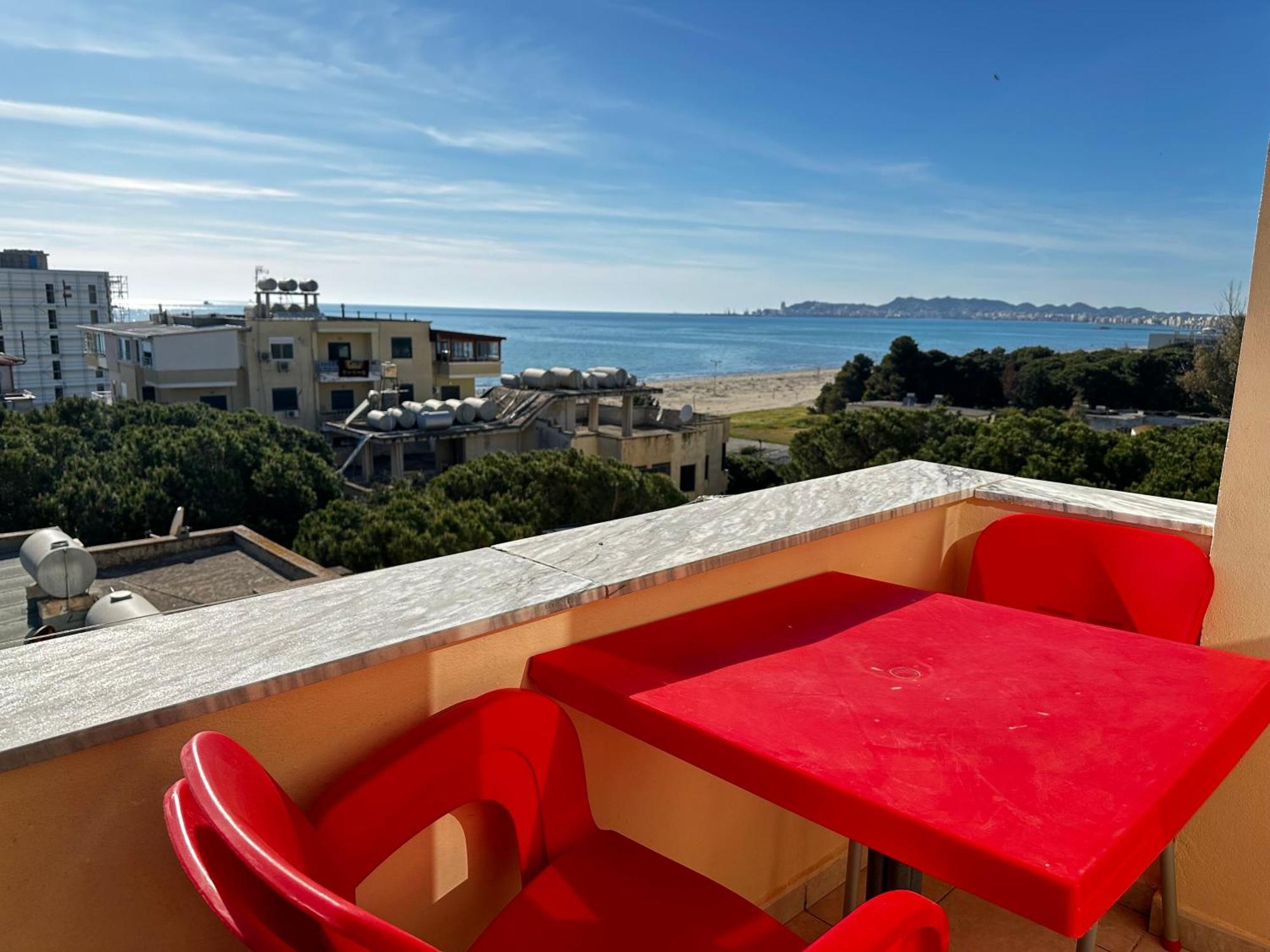 Romance Holiday Garden Inn Durres Bagian luar foto